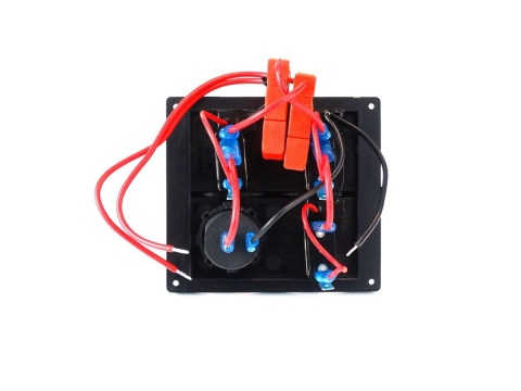 Panel przełączników 12V SPST/ON-OFF x 3 + gniazdo 12V + 2 bezpieczniki 15A IP68