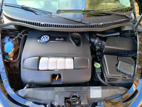 VW NEW BEETLE 2.0 2001